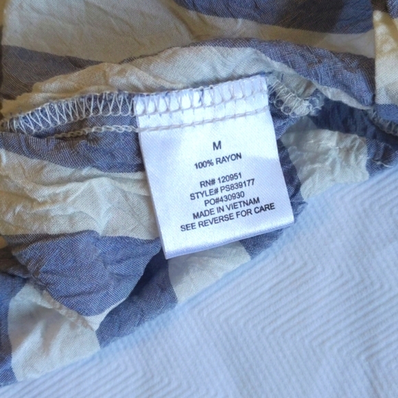 pink rose striped rayon button down tie front collared shirt women's size medium - Picture 10 of 11